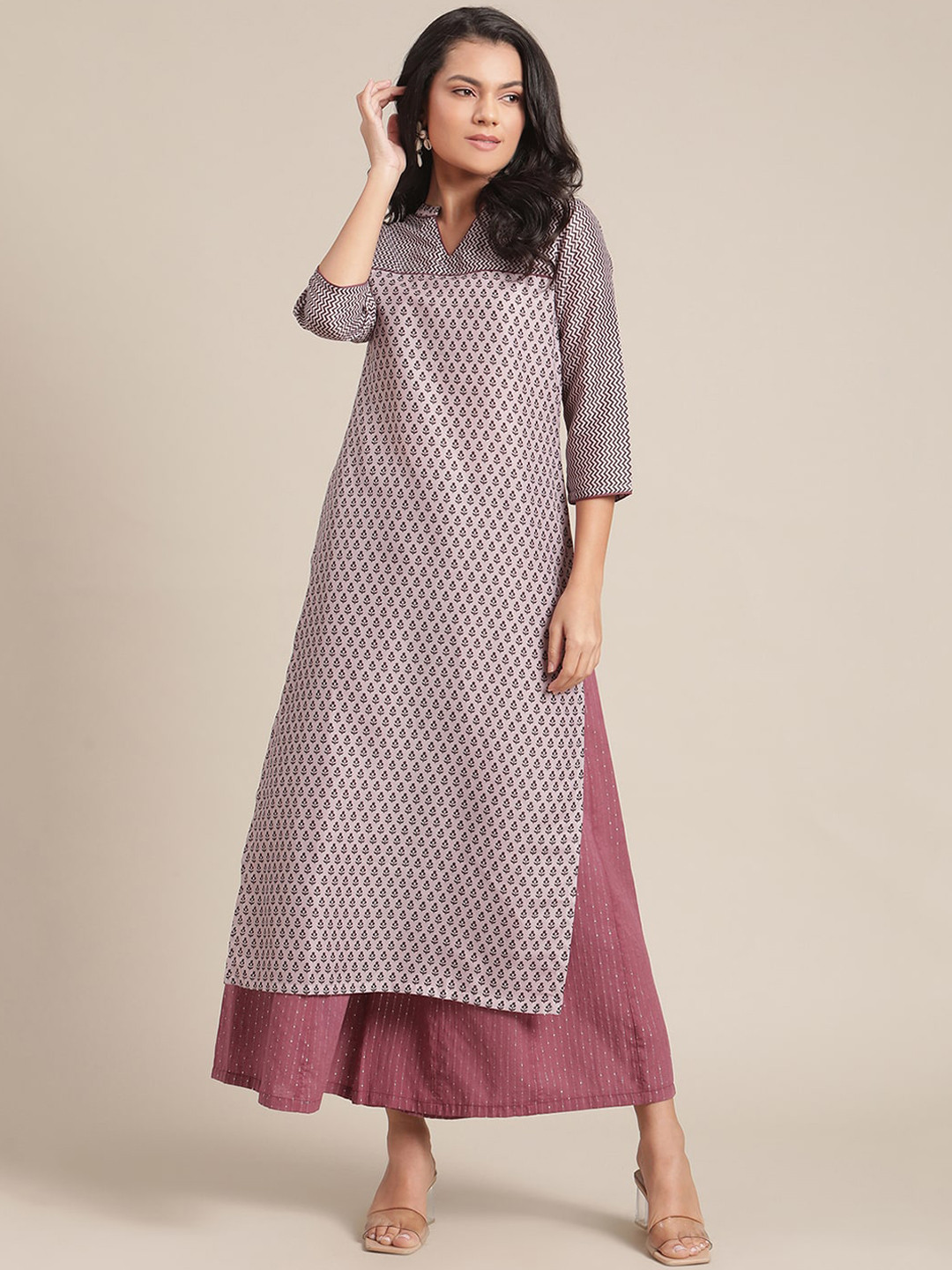 

Varanga Women Mauve Floral Printed Kurta