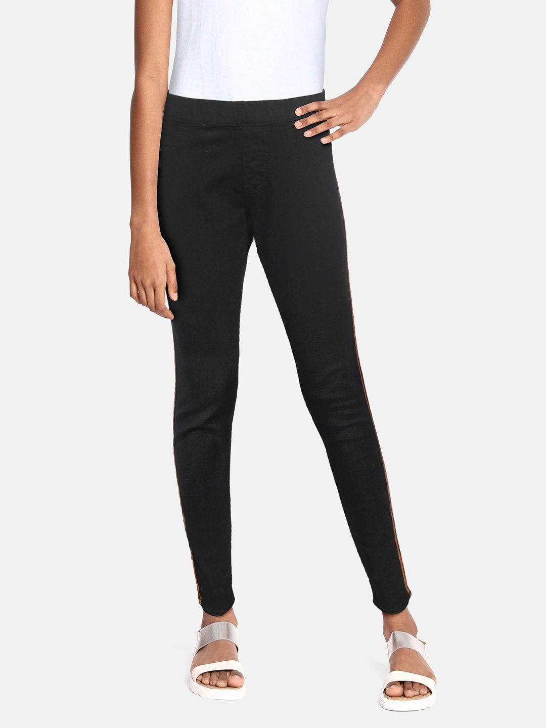 

UTH by Roadster Girls Black Solid Jeggings with Side Stripe