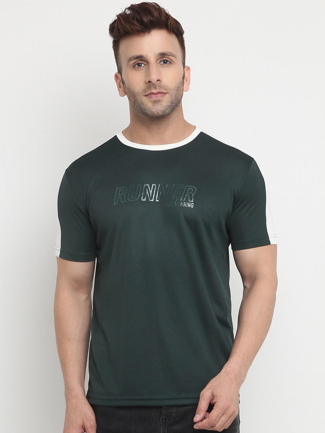 

PERFKT-U Men Green Typography Printed Applique T-shirt