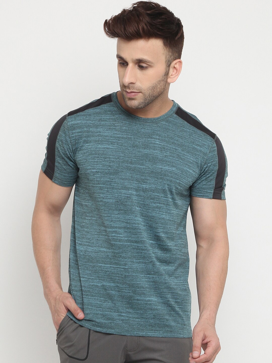 

PERFKT-U Men Green Striped Antimicrobial T-shirt