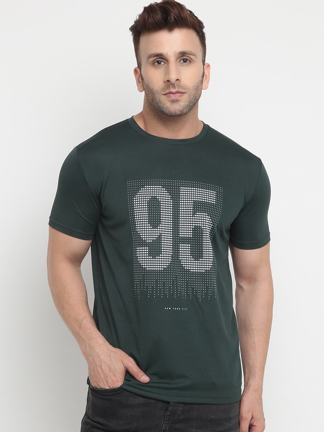 

PERFKT-U Men Green Typography Printed T-shirt