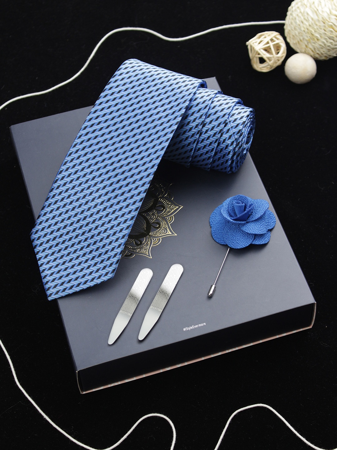 

PELUCHE The Splendid Melee Blue & Black Checked Broad Tie Gift Box