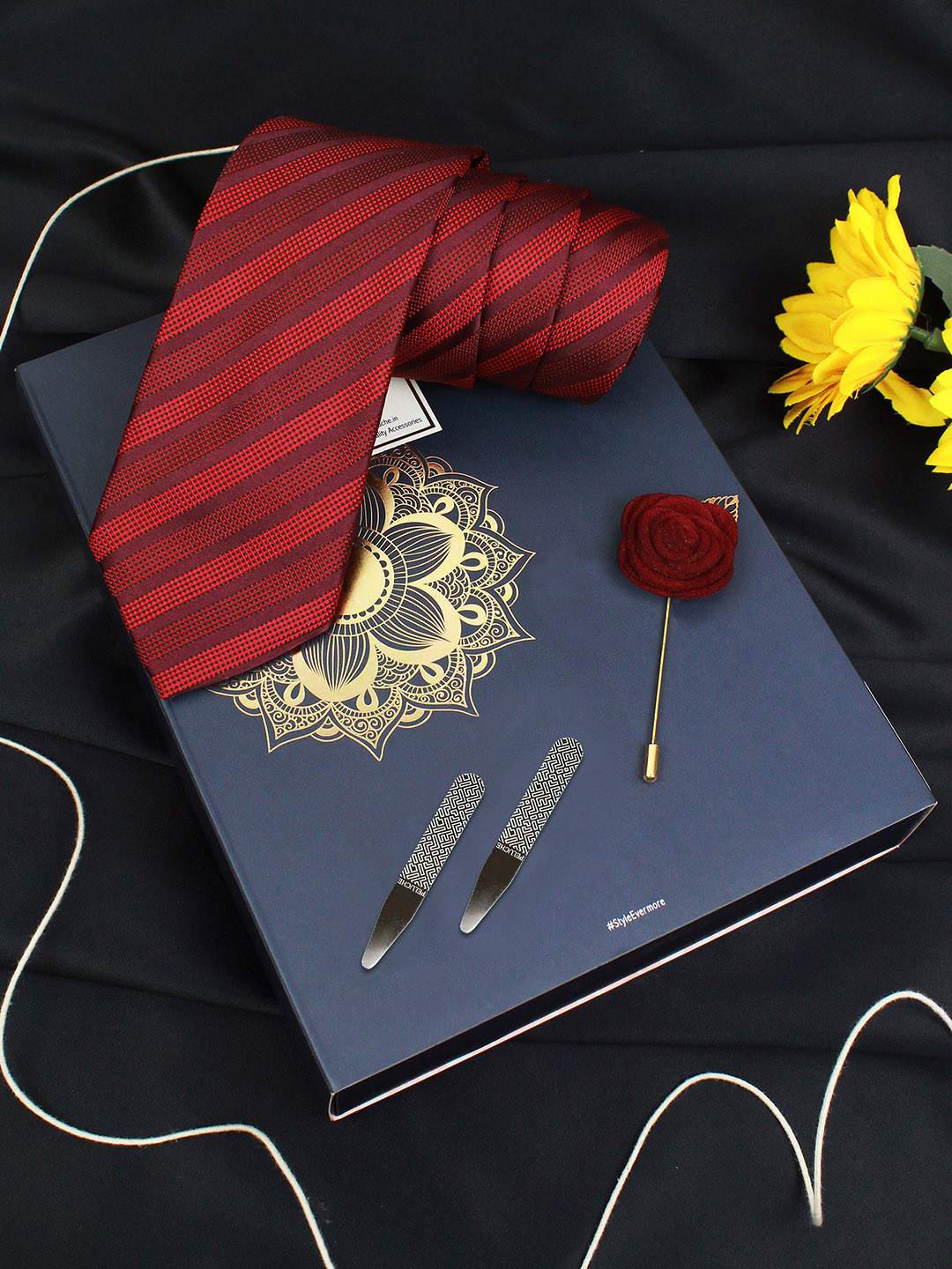 

PELUCHE Men Red 3 Pc Accessory Gift Set