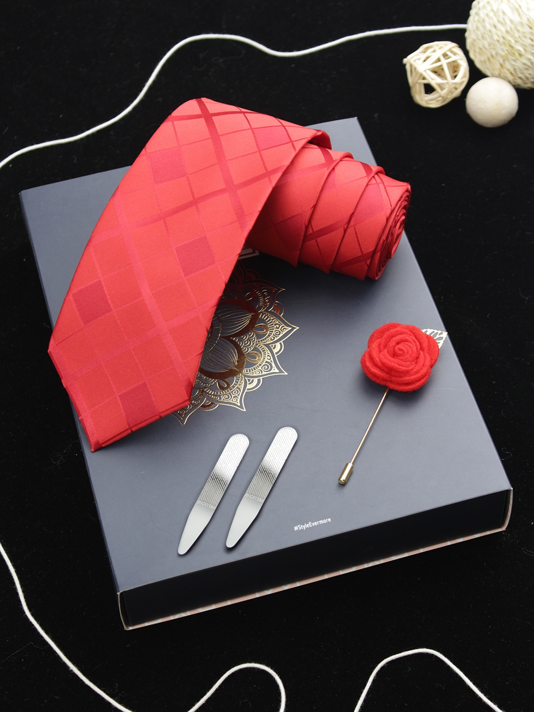 

PELUCHE Red Checked Broad Tie Gift Box
