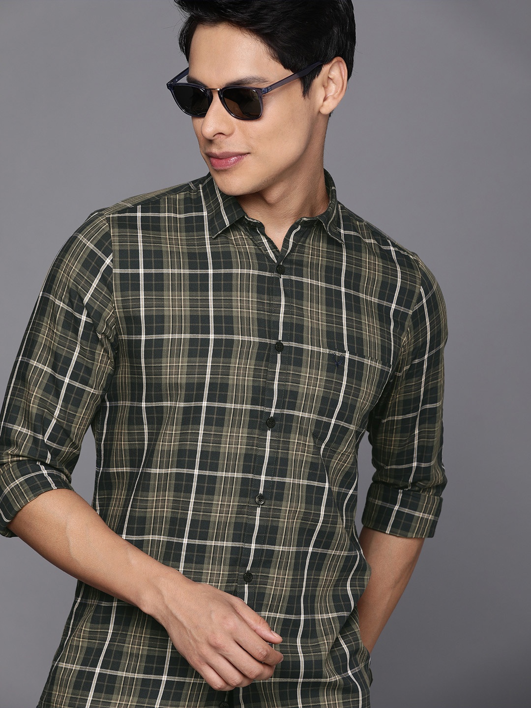 

Allen Solly Men Grey Slim Fit Checked Casual Cotton Shirt