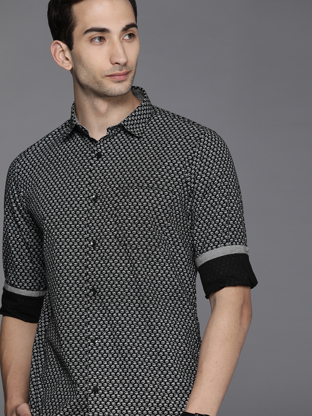 

Allen Solly Men Black & White Floral Micro Ditsy Print Modern Fit Cotton Casual Shirt
