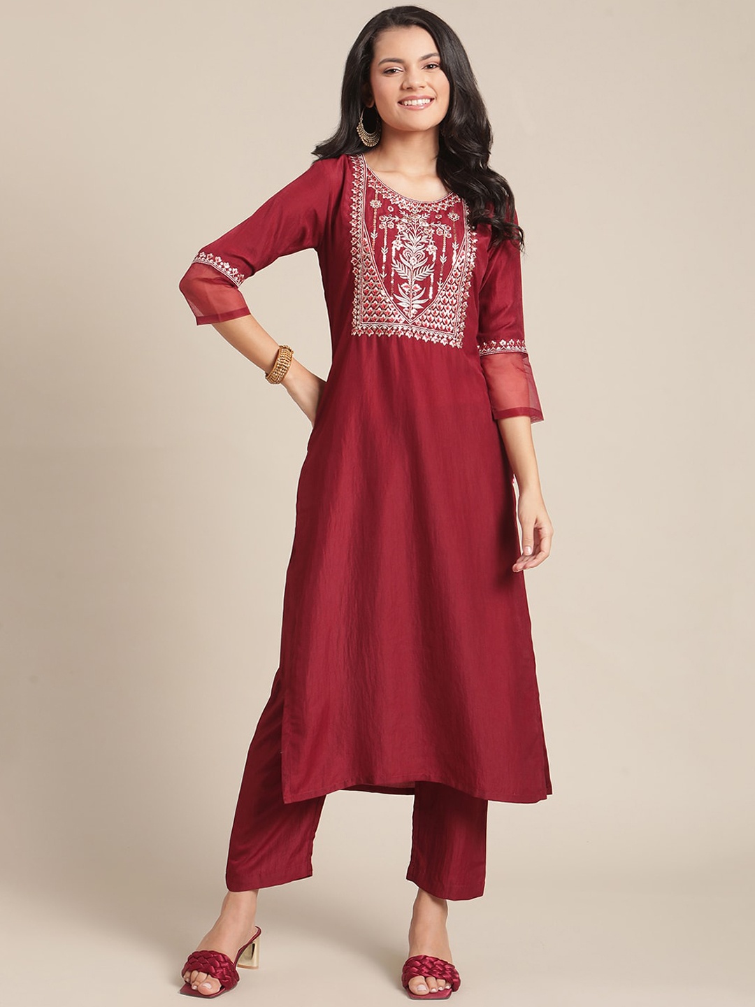 

Varanga Women Maroon Floral Embroidered Regular Kurta with Trousers