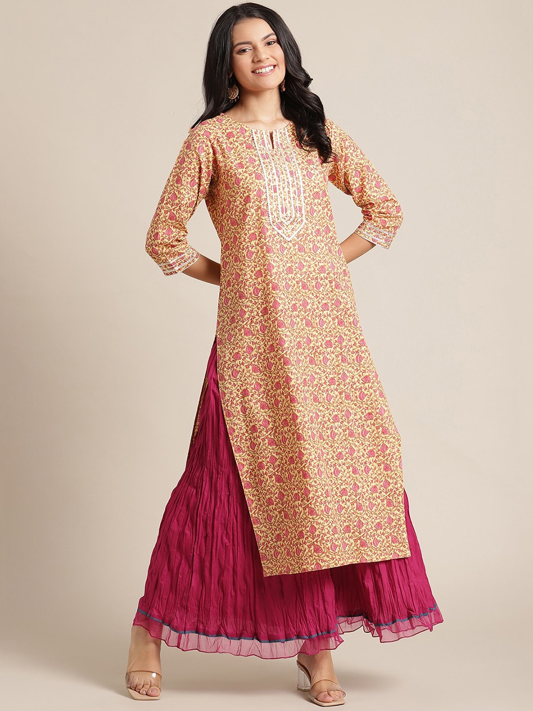 

Varanga Women Yellow Ethnic Motifs Printed Gotta Patti Kurta