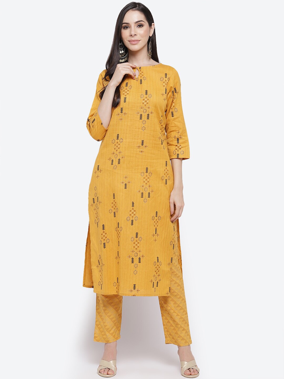 

Kurti's by Menka Women Yellow Tribal Printed Pure Cotton Kurti with Trousers