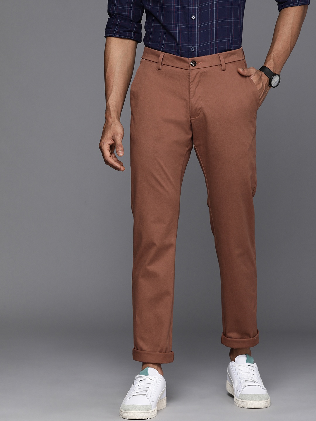 

Allen Solly Men Brown Solid Slim Fit Trousers