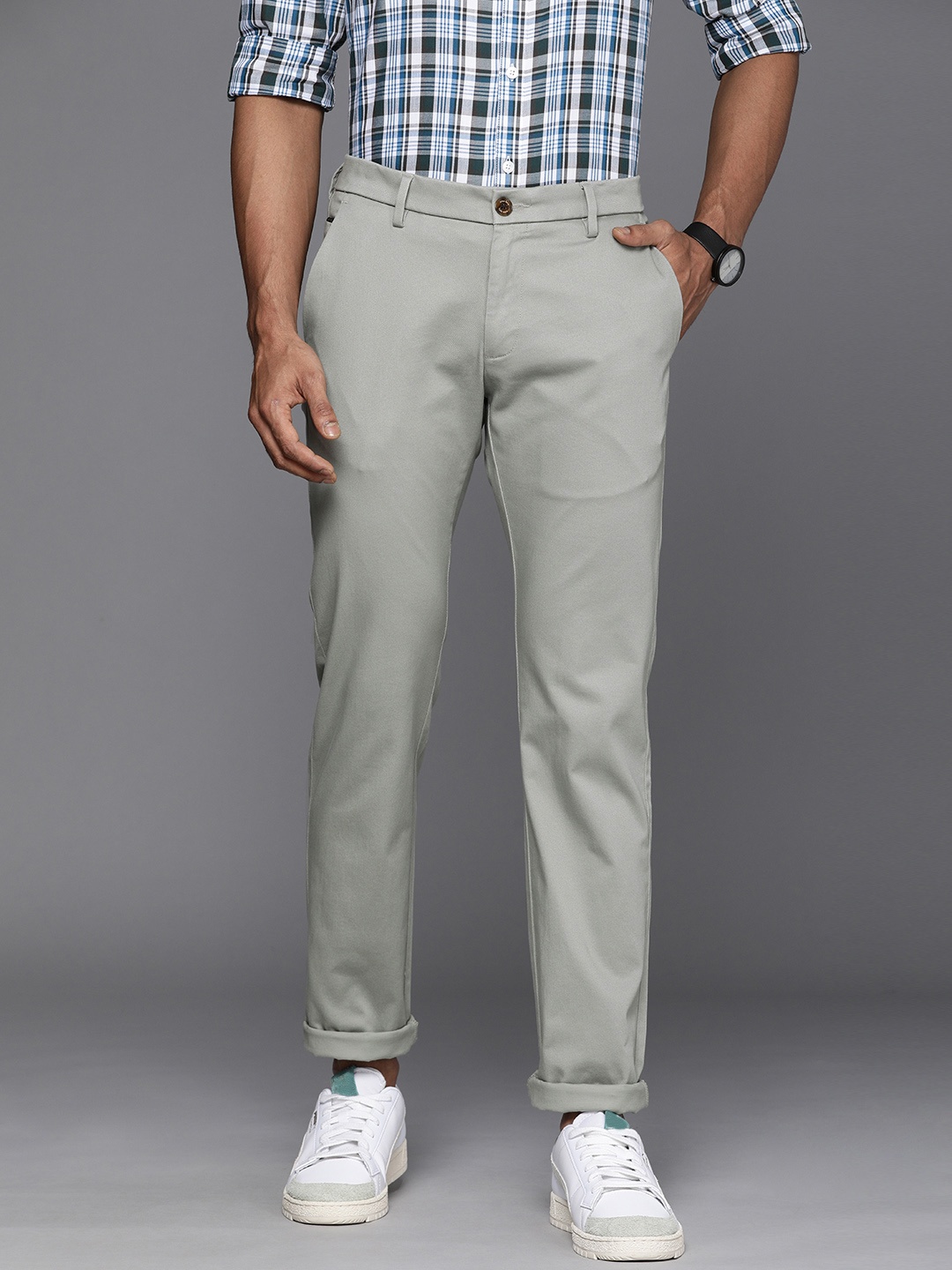 

Allen Solly Men Olive Green Solid Slim Fit Trousers