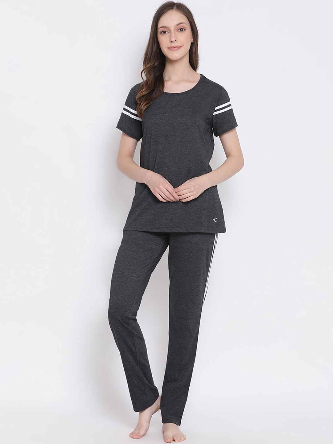 

Kanvin Women Charcoal & White Solid Pure Cotton Night Suit