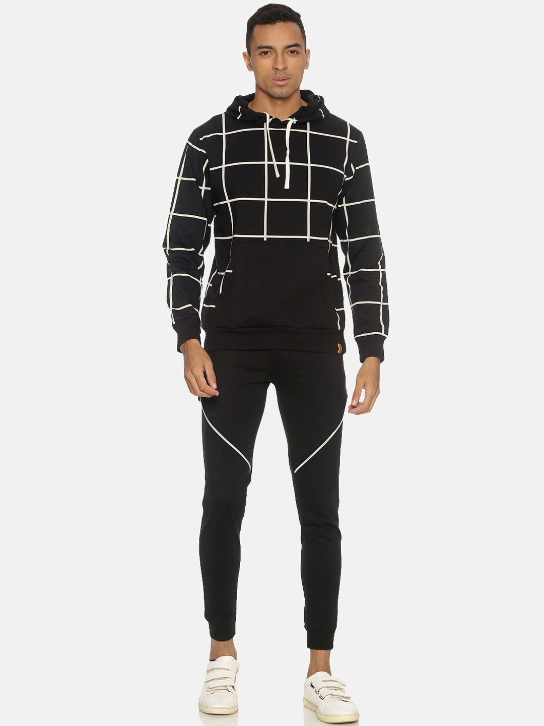 

Campus Sutra Men Black & White Checked Cotton Hooded Tracksuit