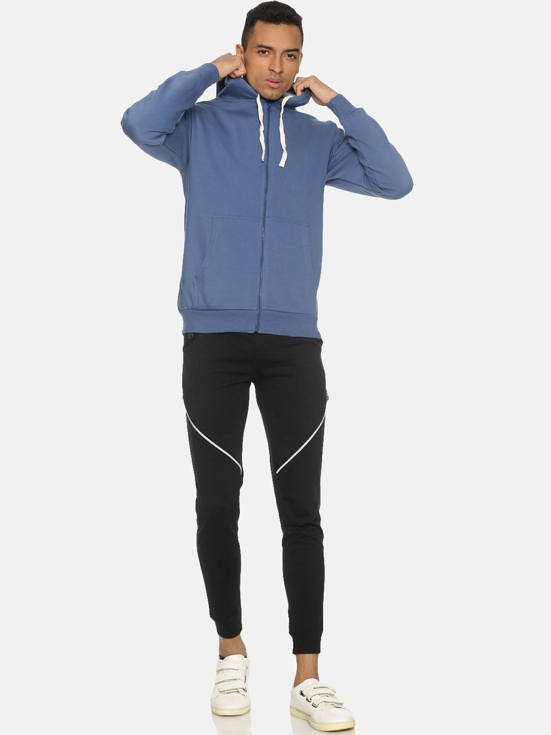 

Campus Sutra Men Blue & Black Hooded Tracksuit