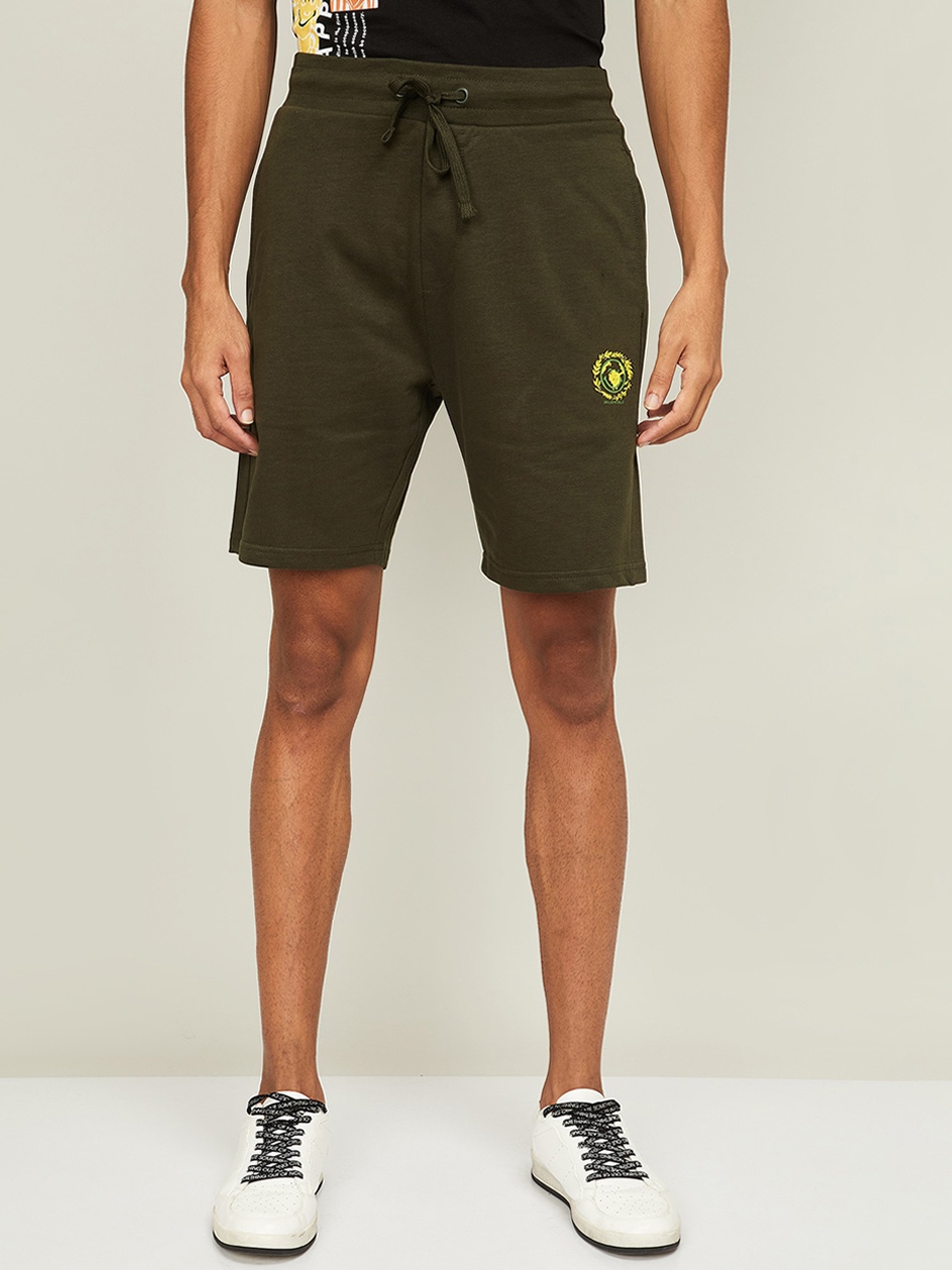 

SmileyWorld Men Olive Green Slim Fit Mid-Rise Regular Shorts