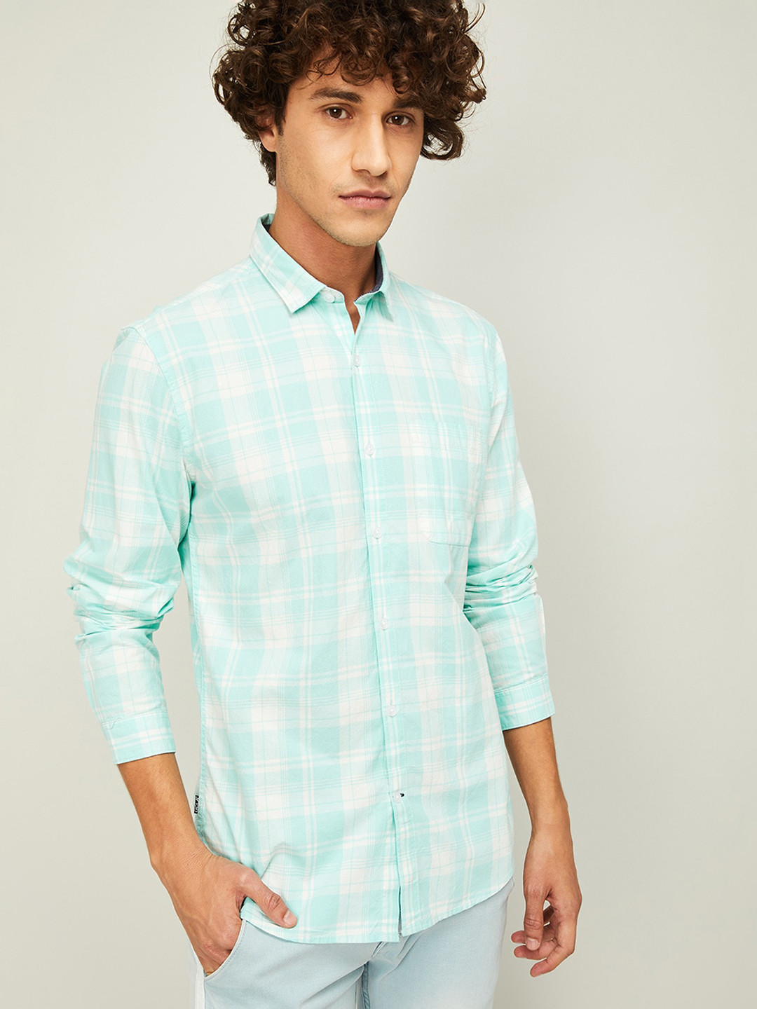 

UCLA Men Blue Slim Fit Gingham Checks Checked Casual Shirt