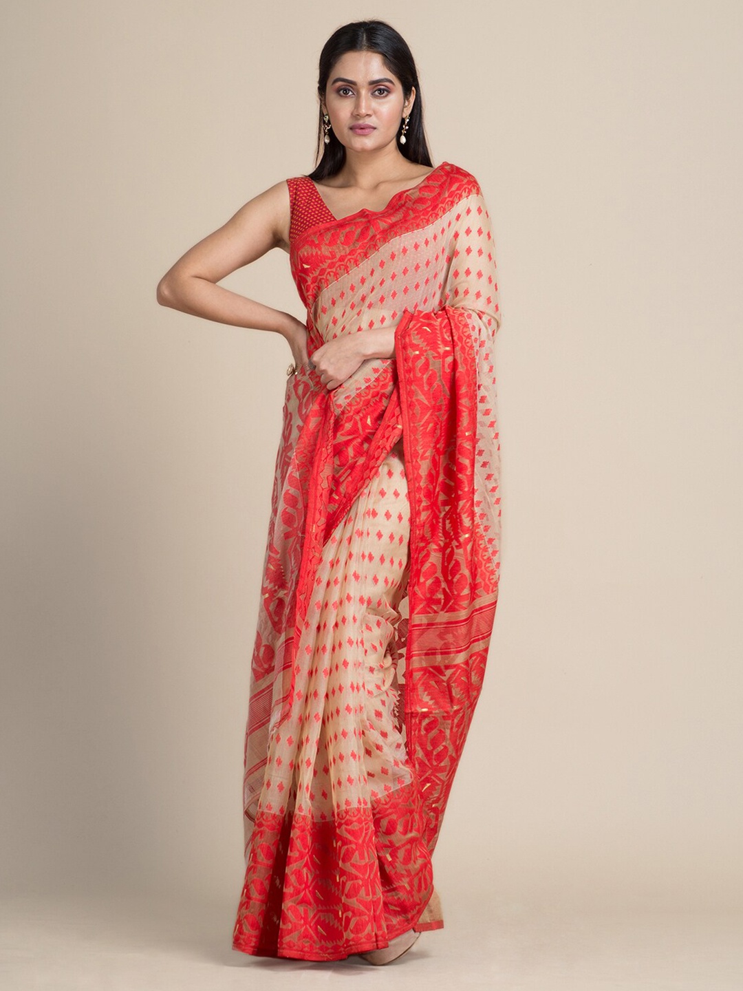 

Mitera Beige & Red Silk Cotton Jamdani Saree