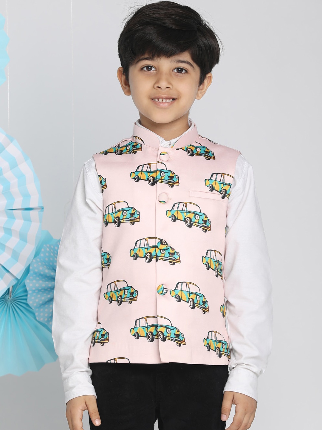

VASTRAMAY Boys Peach-Coloured & Yellow Printed Car Motif Slim-Fit Satin Nehru Jacket