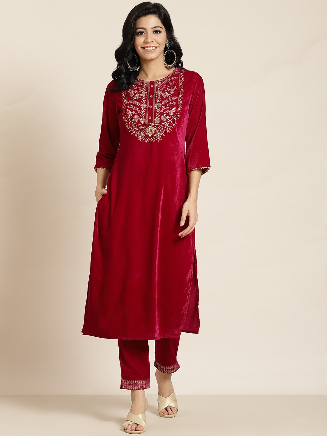 

Juniper Women Fuchsia Yoke Design Regular Velvet Kurta with Trousers