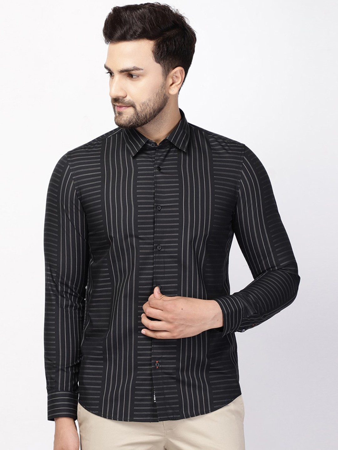 

Blackberrys Men Black Phoenix Skinny Fit Multi Stripes Striped Casual Shirt