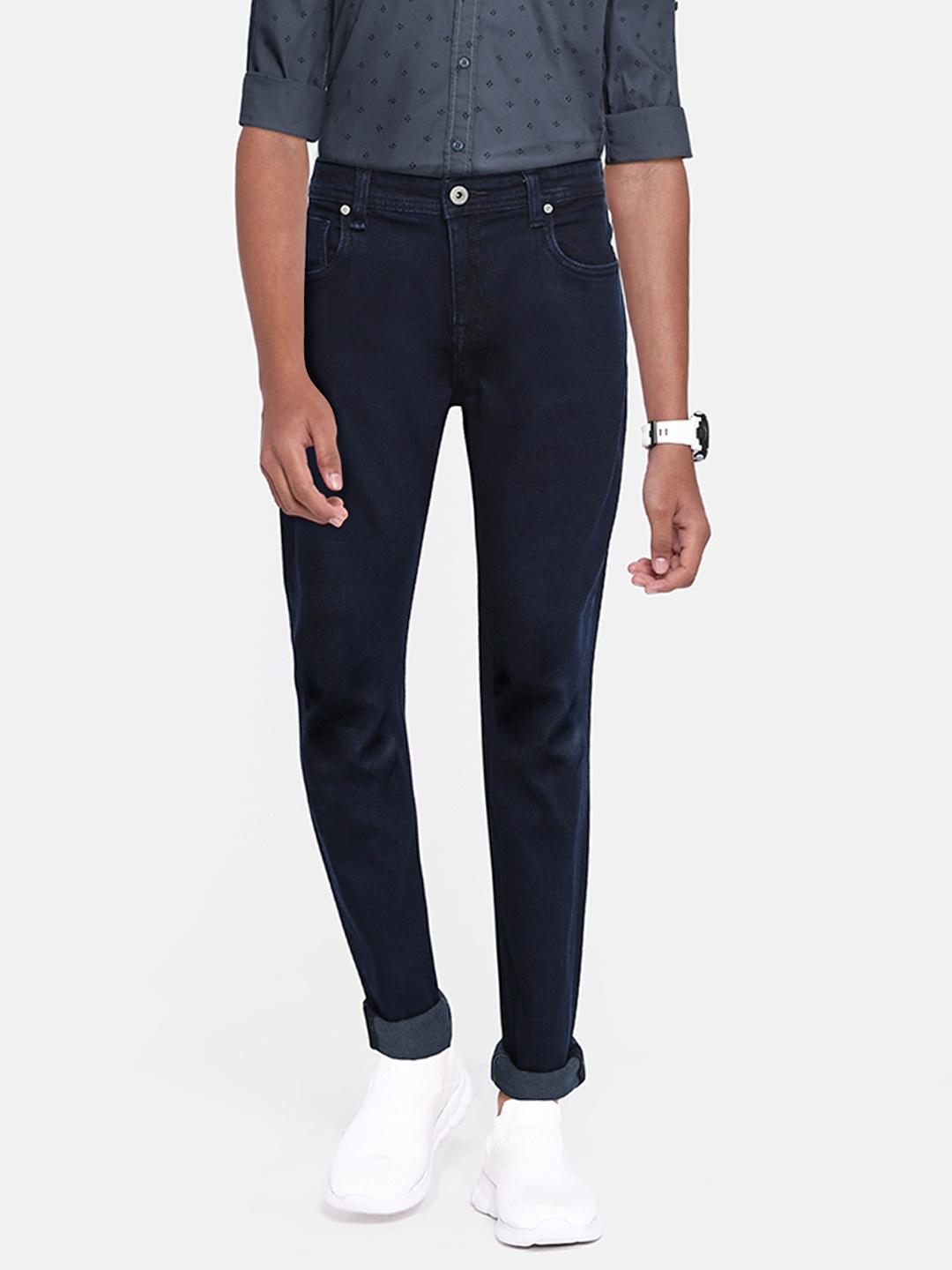 

UTH by Roadster Boys Blue Solid Mid-Rise Regular Fit Stretchable Jeans