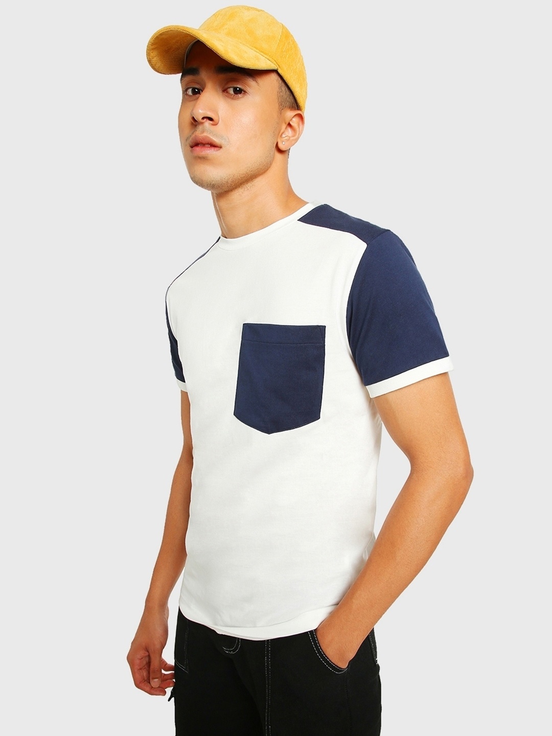 

Bewakoof Men White And Black Colourblocked T-shirt