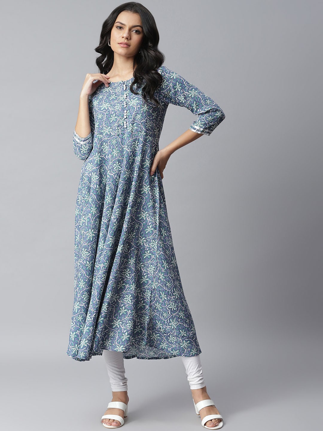

Stylum Women Silver-Toned Floral Printed Anarkali Kurta