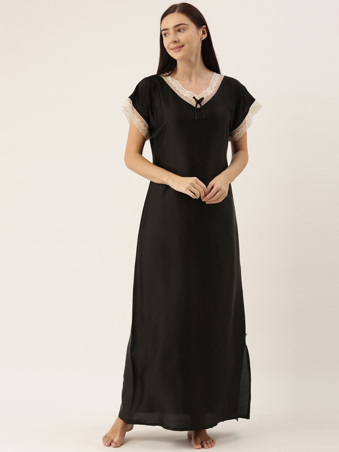 

Bannos Swagger Black & White Maxi Satin Nightdress