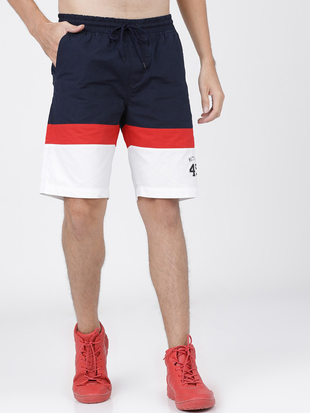 

HIGHLANDER Men Navy Blue & White Colourblocked Slim Fit Mid-Rise Regular Shorts