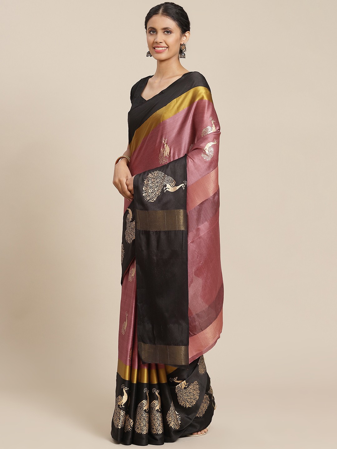 

OM SAI LATEST CREATION Women Black & Mauve Ethnic Motifs Jaali Kanjeevaram Saree