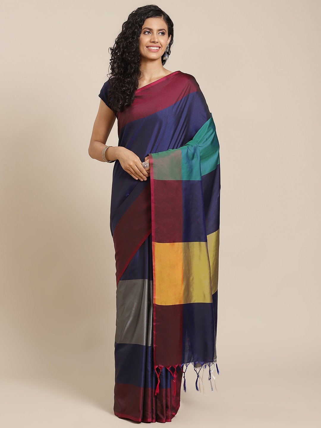 

OM SAI LATEST CREATION Navy Blue & Grey Colourblocked Kanjeevaram Saree