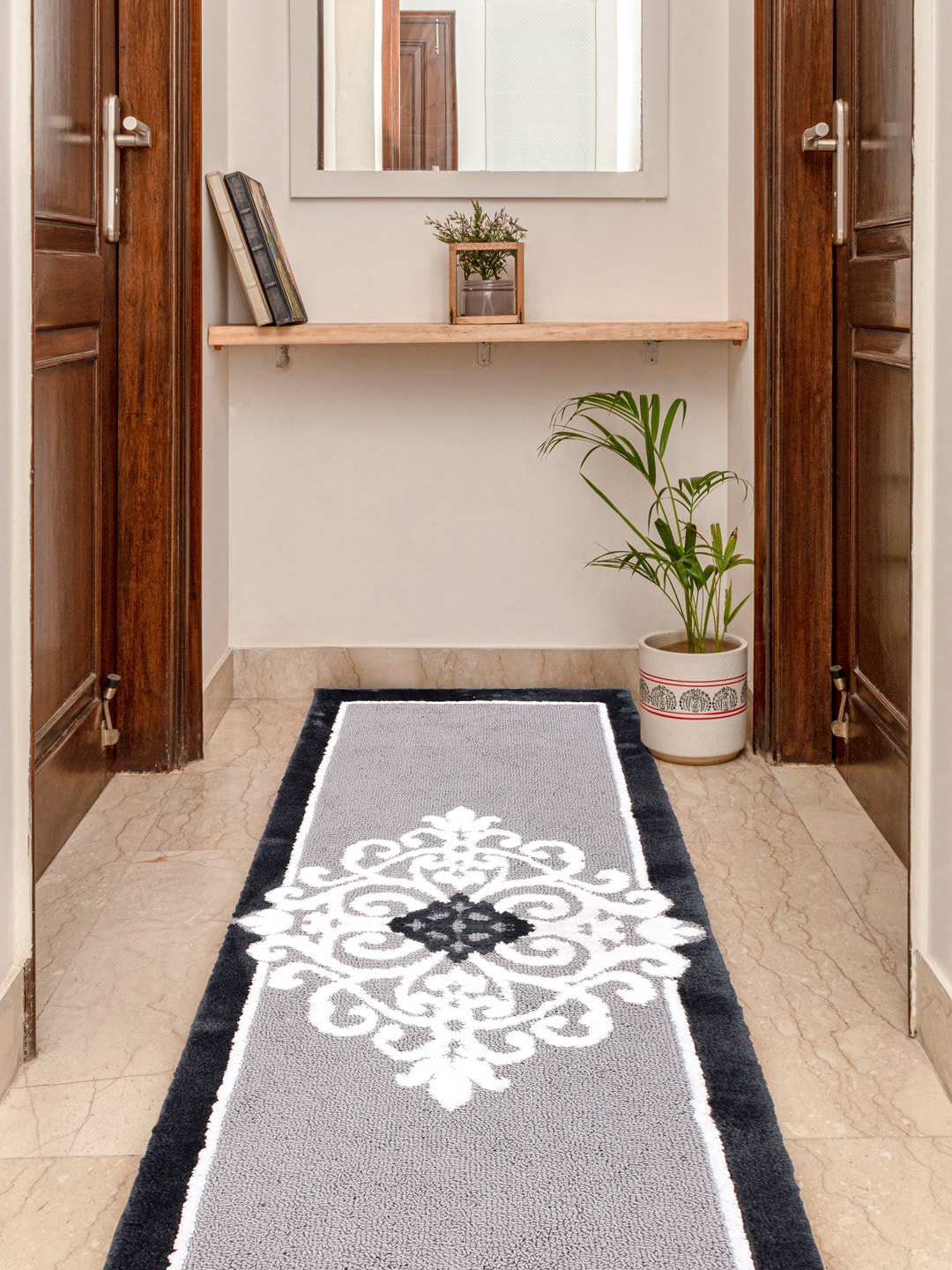 

AVI Living Grey & White Ethnic Motifs Rectangular Anti-Slip Floor Runner