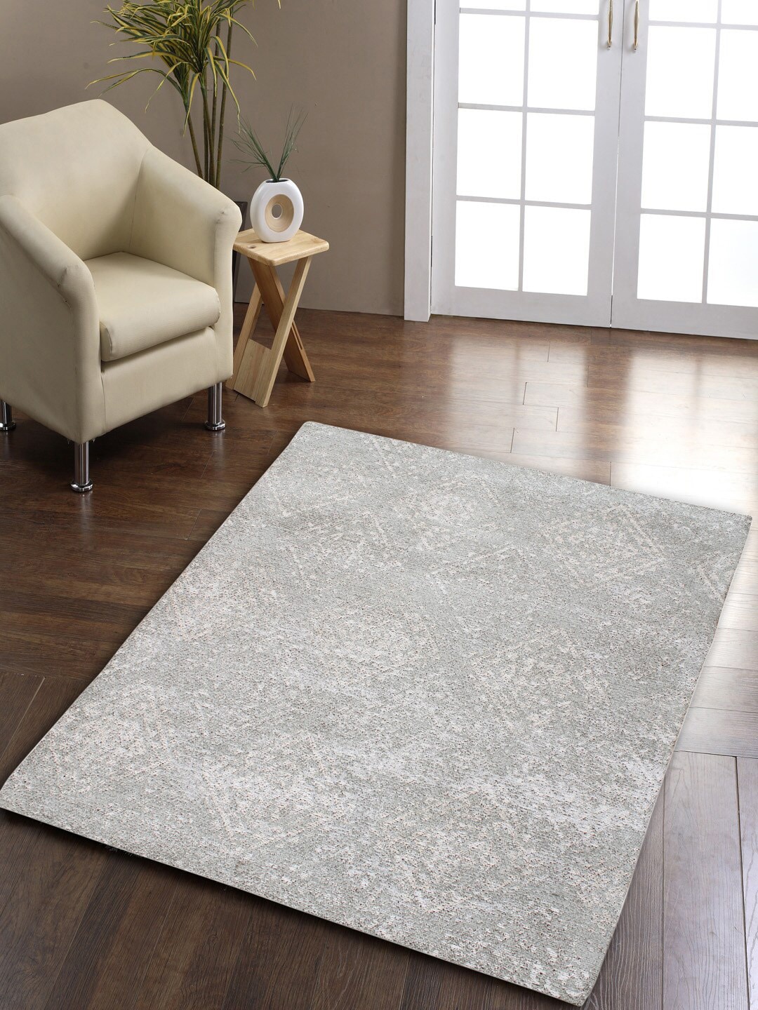 

AVI Living Grey Geometric Jacquard Loomed Anti-Skid Carpet