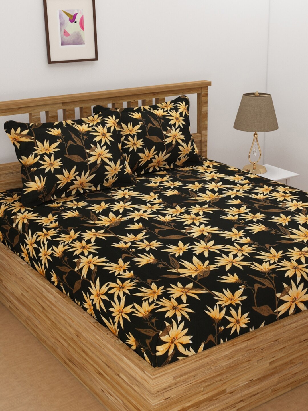 

Florida Black & Yellow Floral 144 TC Queen Bedsheet with 2 Pillow Covers