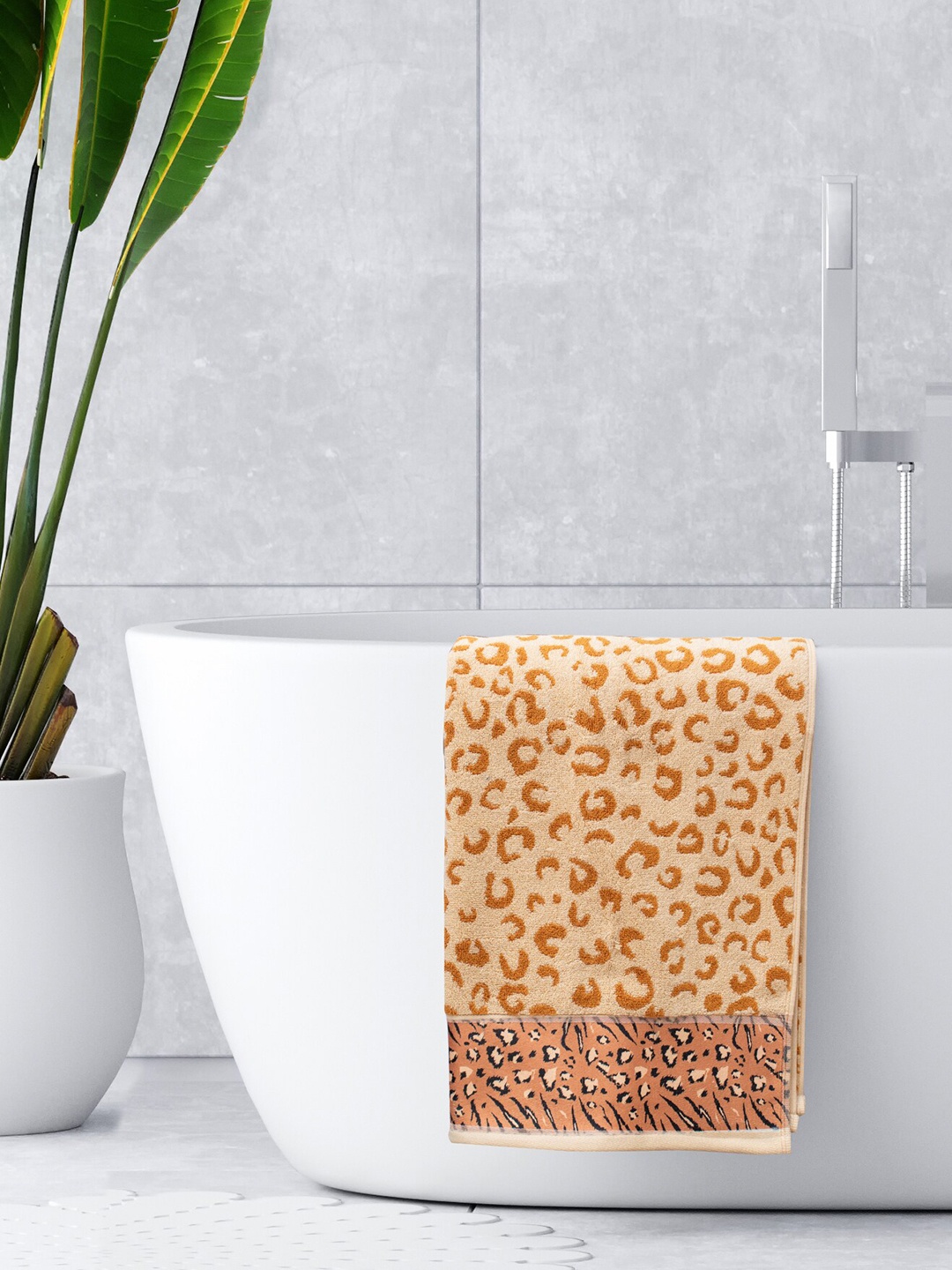 

RANGOLI Gold-Toned & Brown Leopard Printed 541 GSM Pure Cotton Bath Towel