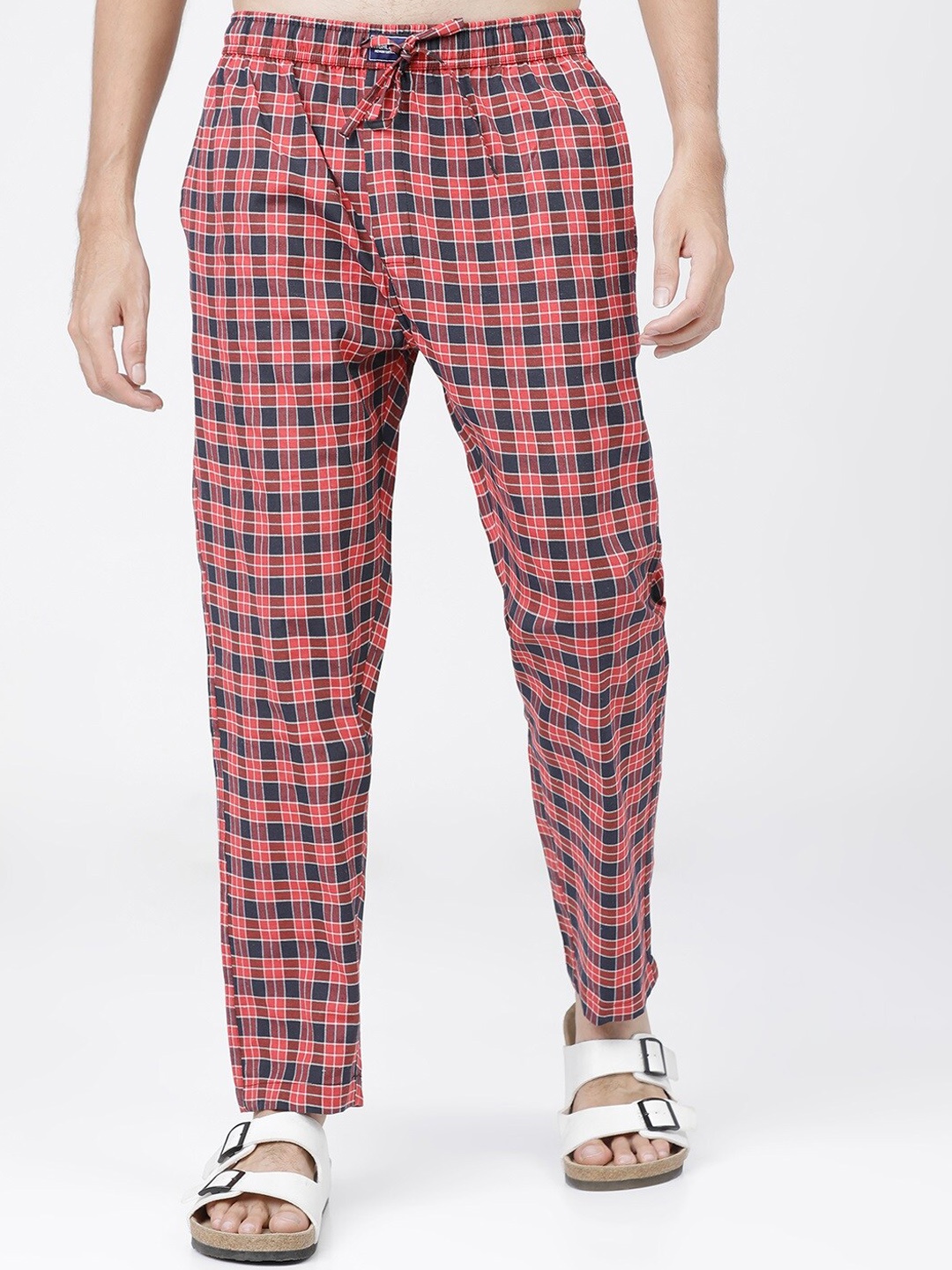 

HIGHLANDER Men Red & Navy Blue Checked Lounge Pants