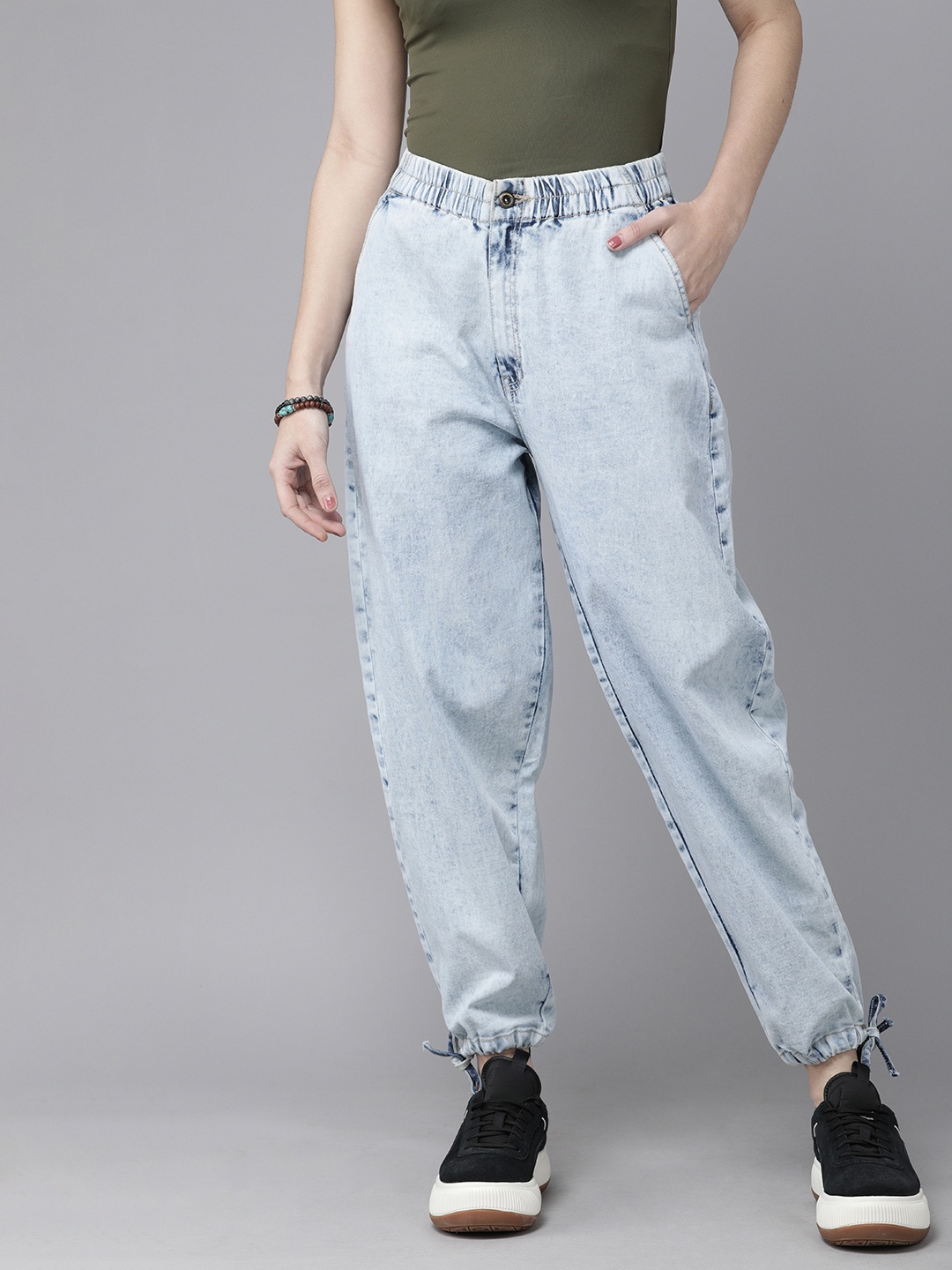 

Roadster Women Blue Slouchy Fit High-Rise Heavy Fade Stretchable Jeans