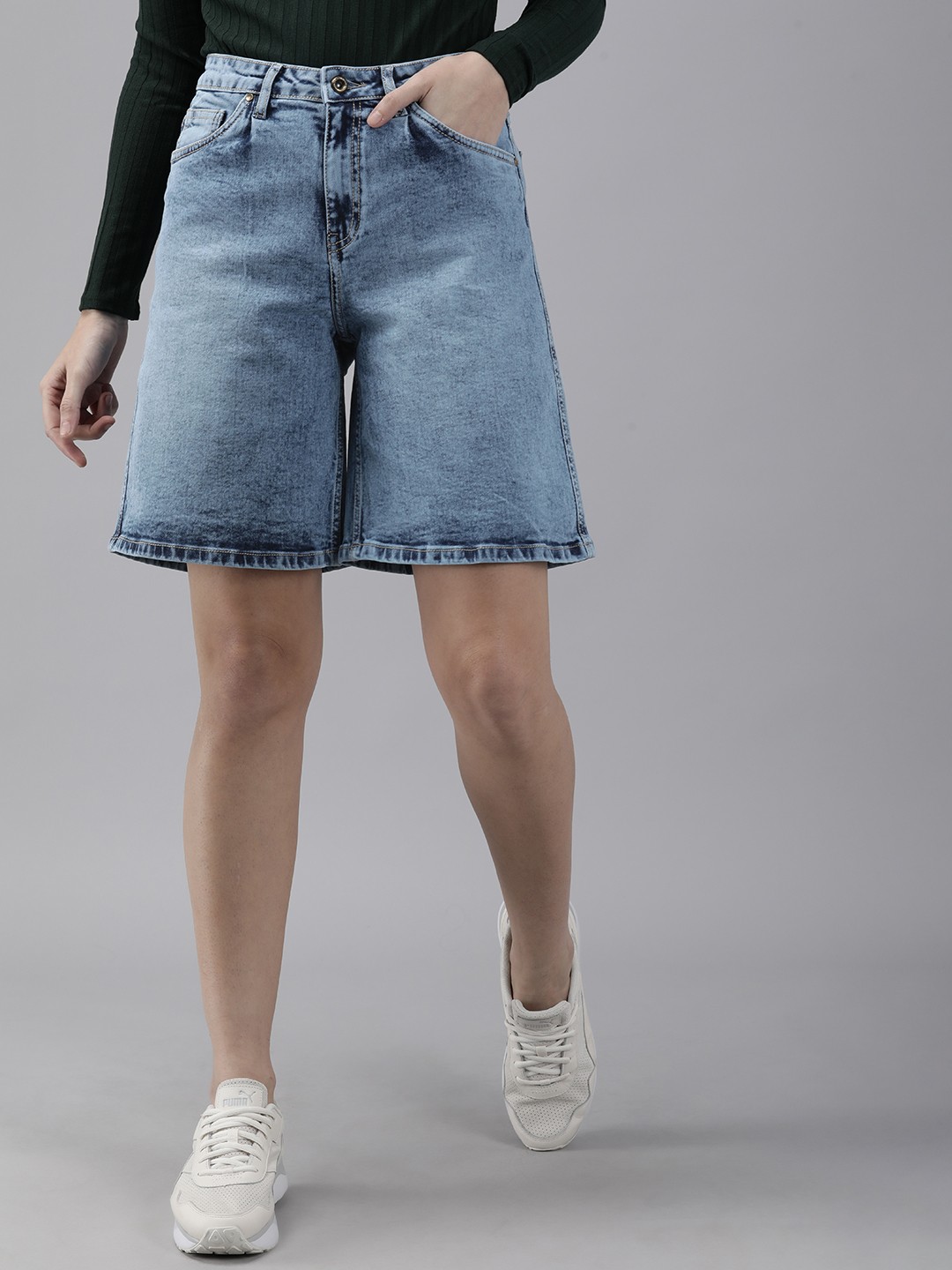 

Roadster Women Blue Denim Shorts