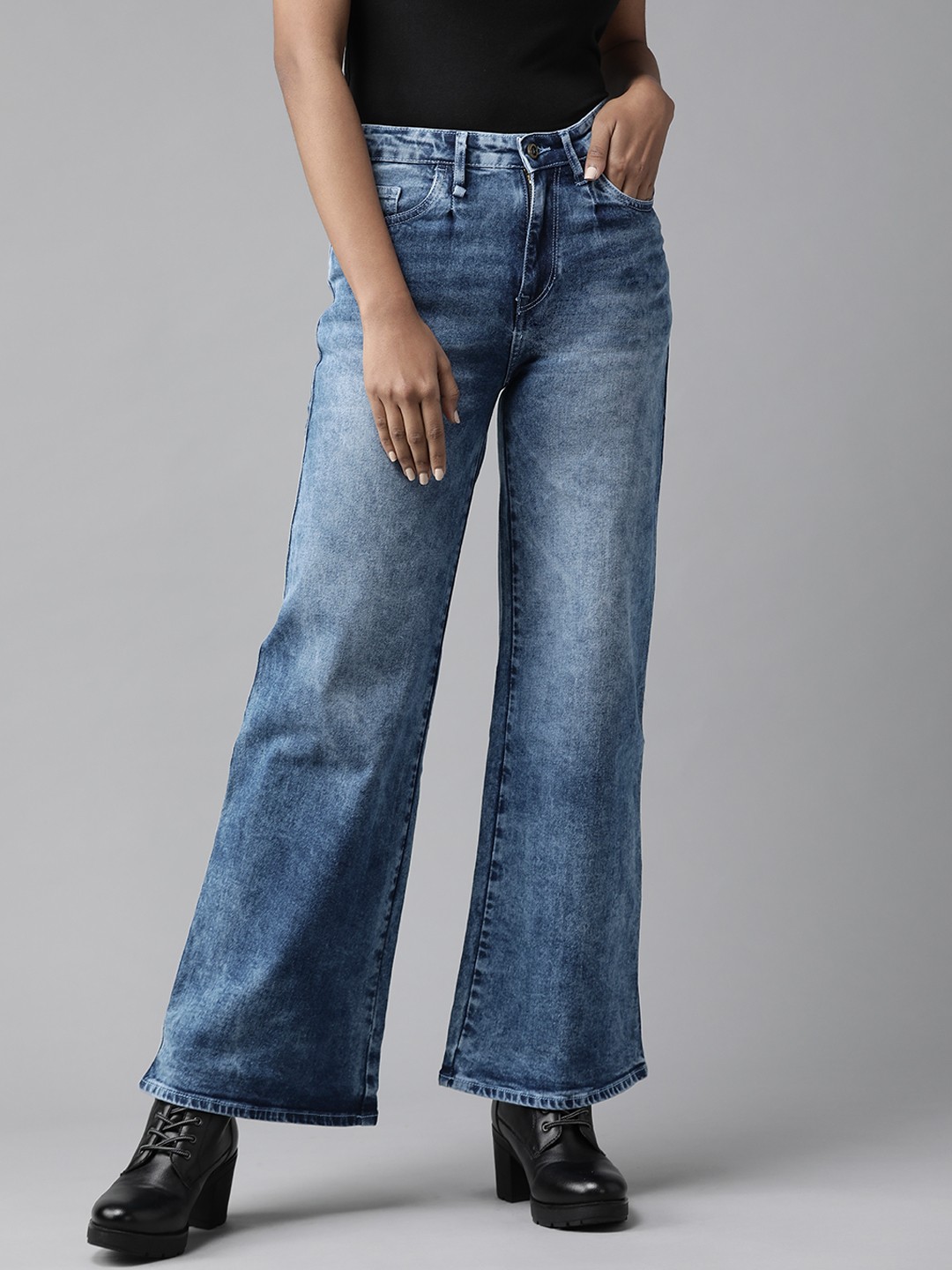 

Roadster Women Blue Wide Leg Light Fade Stretchable Jeans