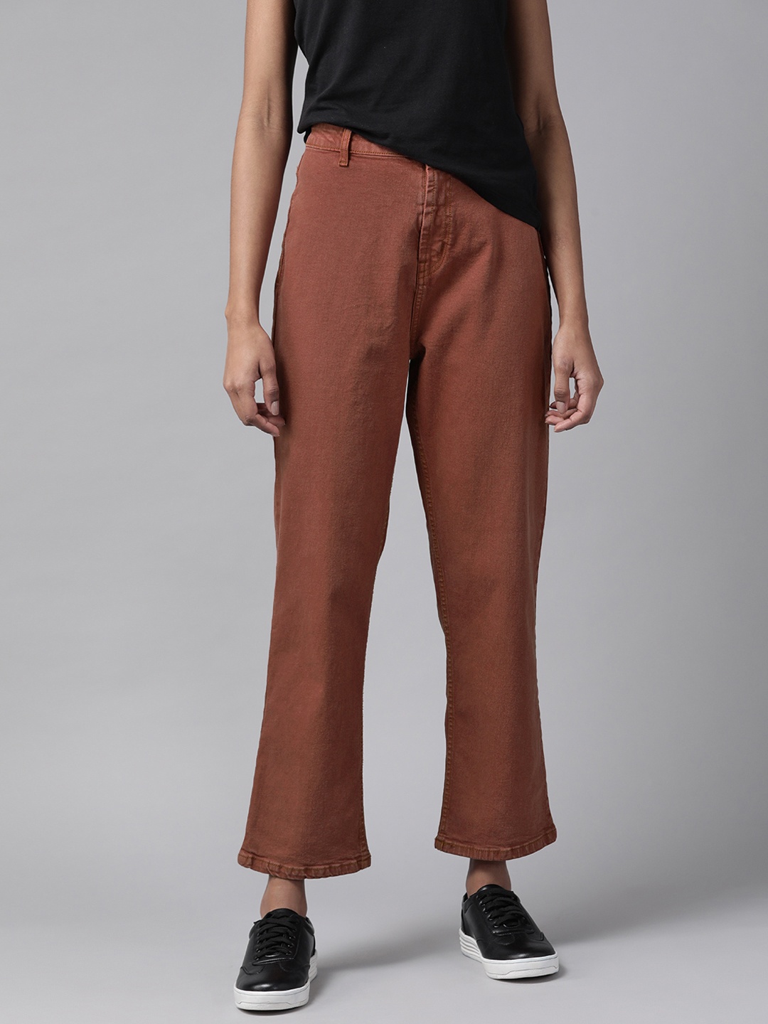 

Roadster Women Brown Straight Fit Stretchable Cropped Jeans