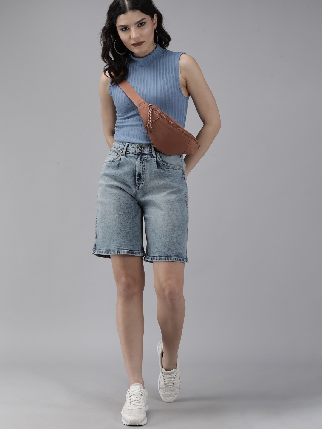 

Roadster Women Grey Denim Shorts