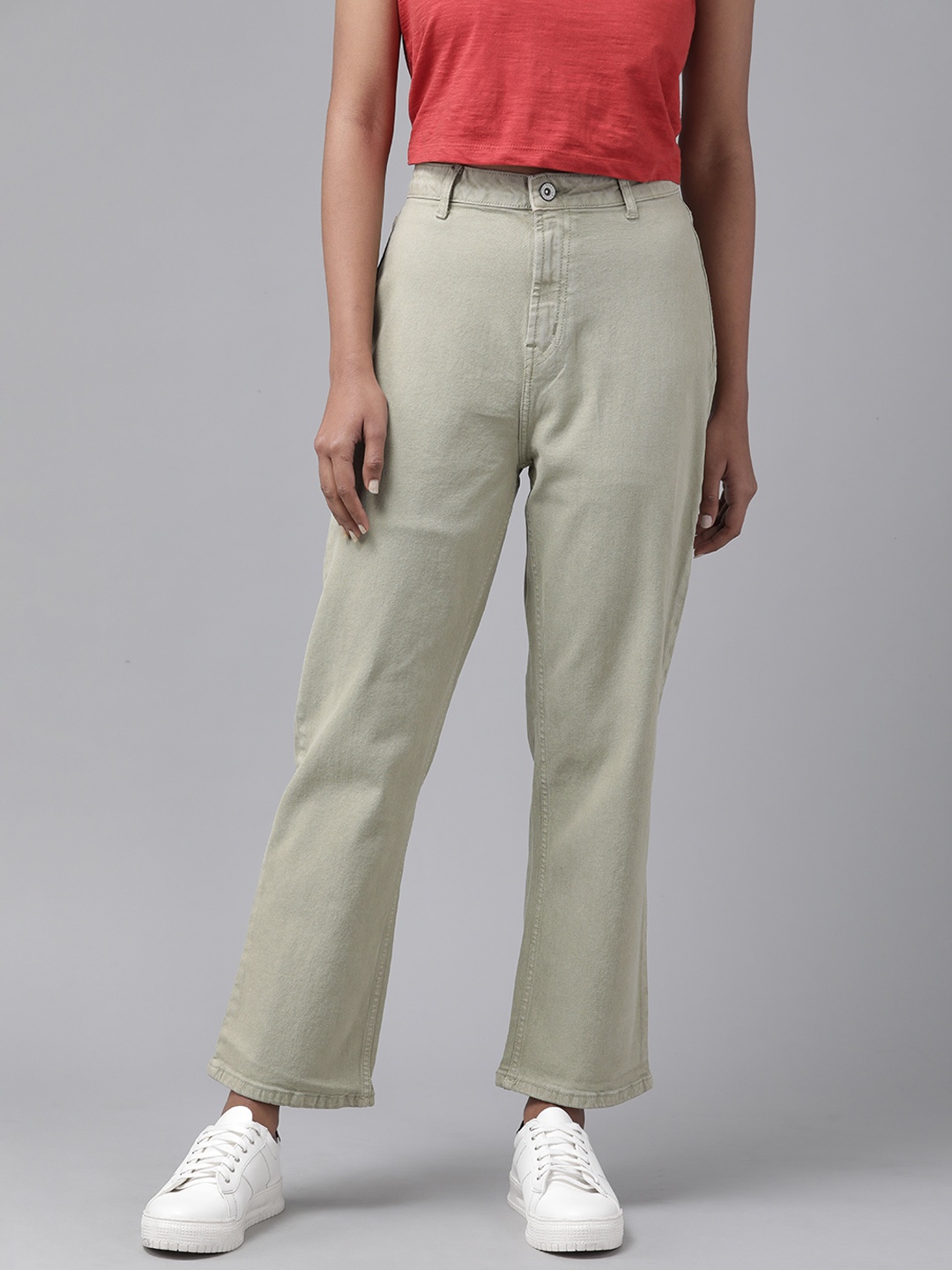 

Roadster Women Green Straight Fit Stretchable Jeans
