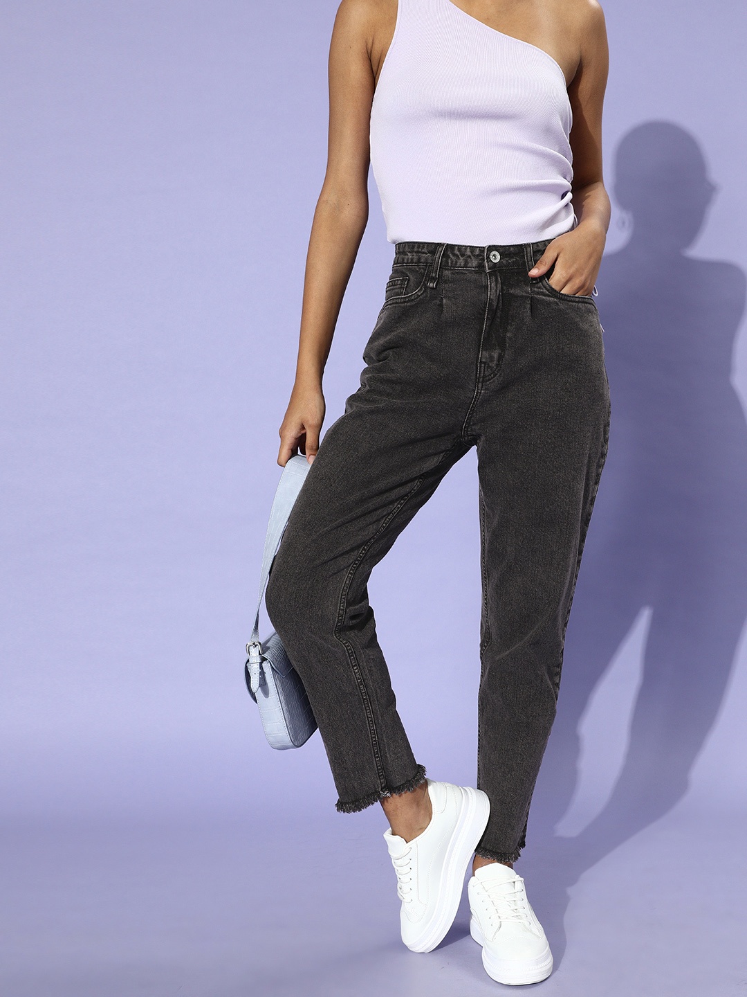 

Roadster Women Grey Boyfriend Fit Stretchable Jeans