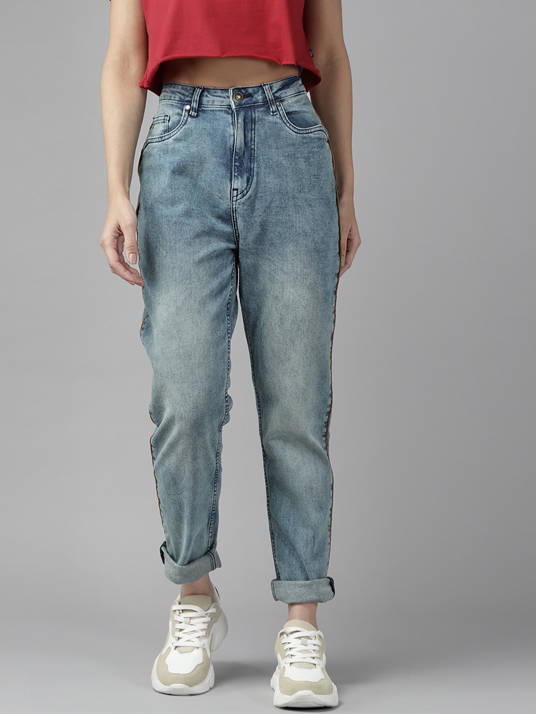 

Roadster Women Blue Boyfriend Fit Heavy Fade Mid-Rise Stretchable Jeans