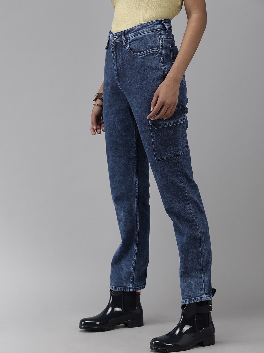 

Roadster Women Blue Boyfriend Fit High-Rise Light Fade Stretchable Jeans