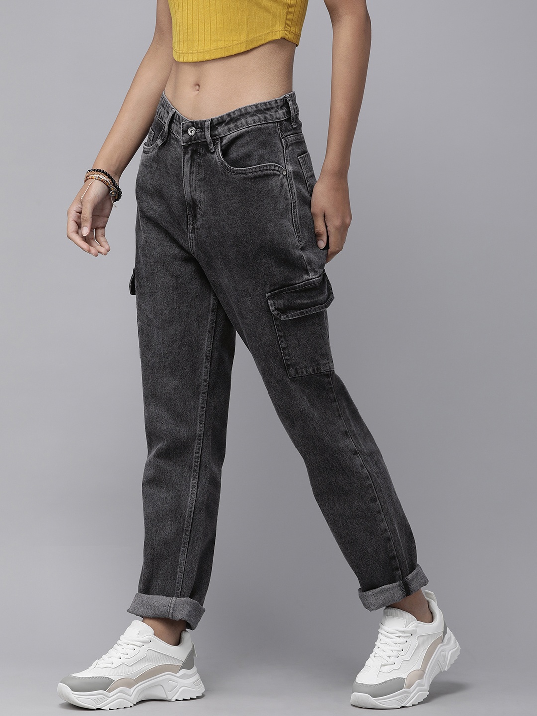 

Roadster Women Grey Boyfriend Fit Mid-Rise Light Fade Jeans