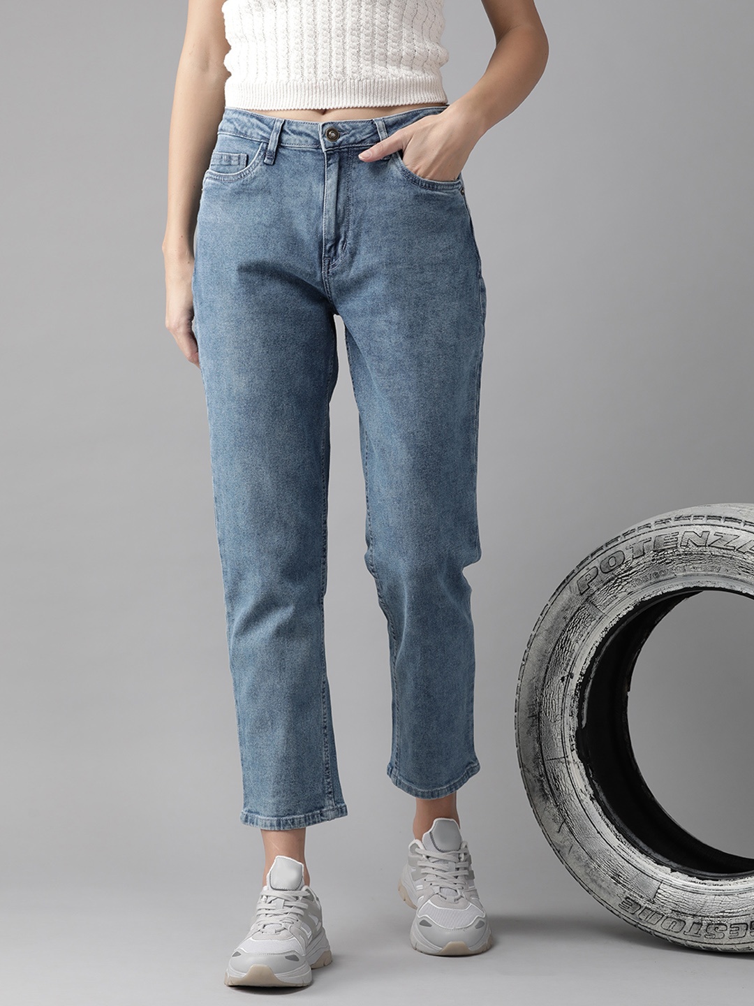 

Roadster Women Blue Boyfriend Fit Stretchable Jeans