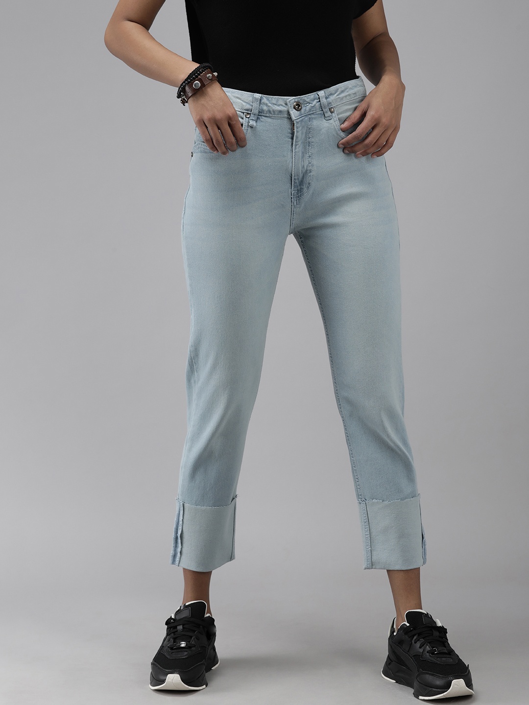 

Roadster Women Blue Slim Fit Light Fade Stretchable Cropped Jeans