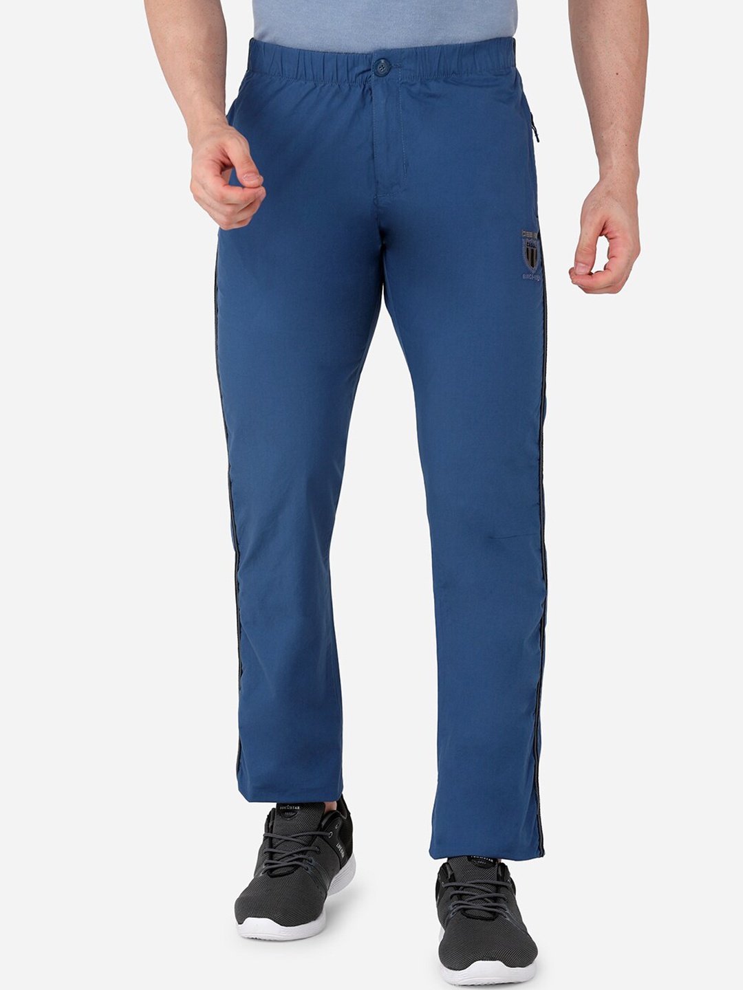 

beevee Men Blue & Black Solid Narrow-Fit Pure Cotton Track Pants