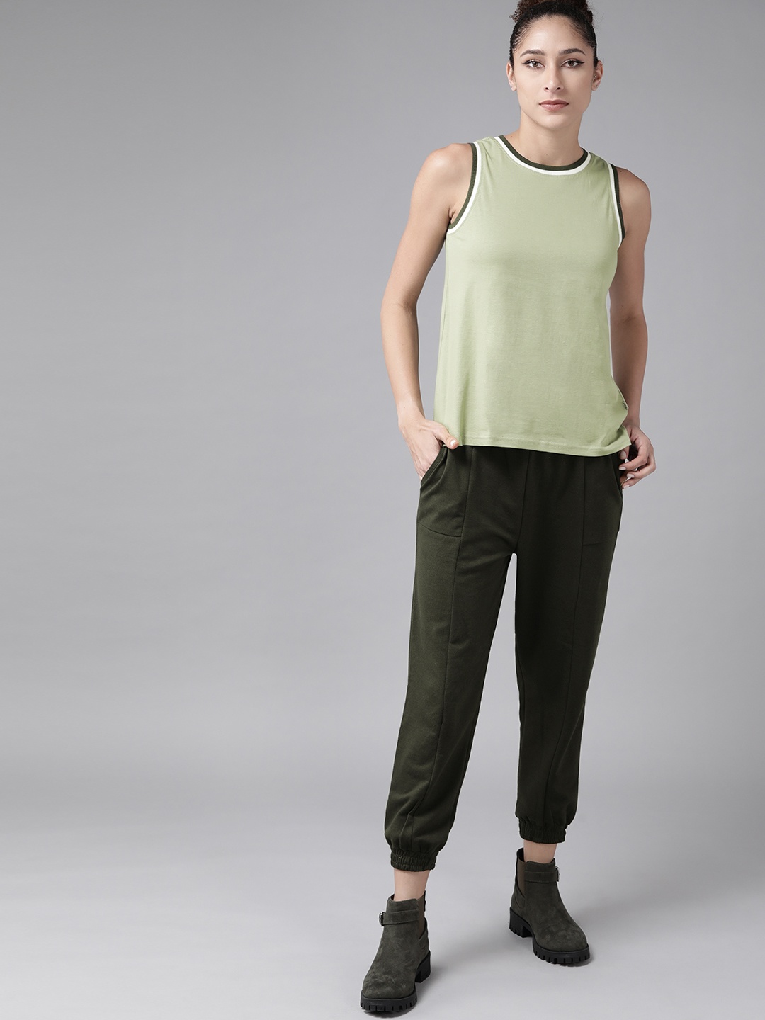 

Roadster Women Green Pure Cotton Solid T-shirt with Joggers